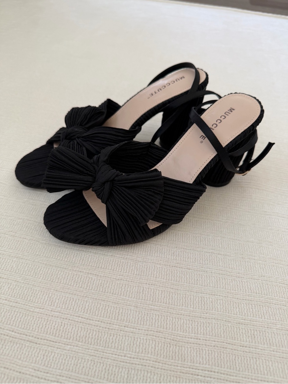 MUCCCUTE Black Bow Knot Block Heel Sandals Pleated Strappy Dress Shoes 9 BeS2